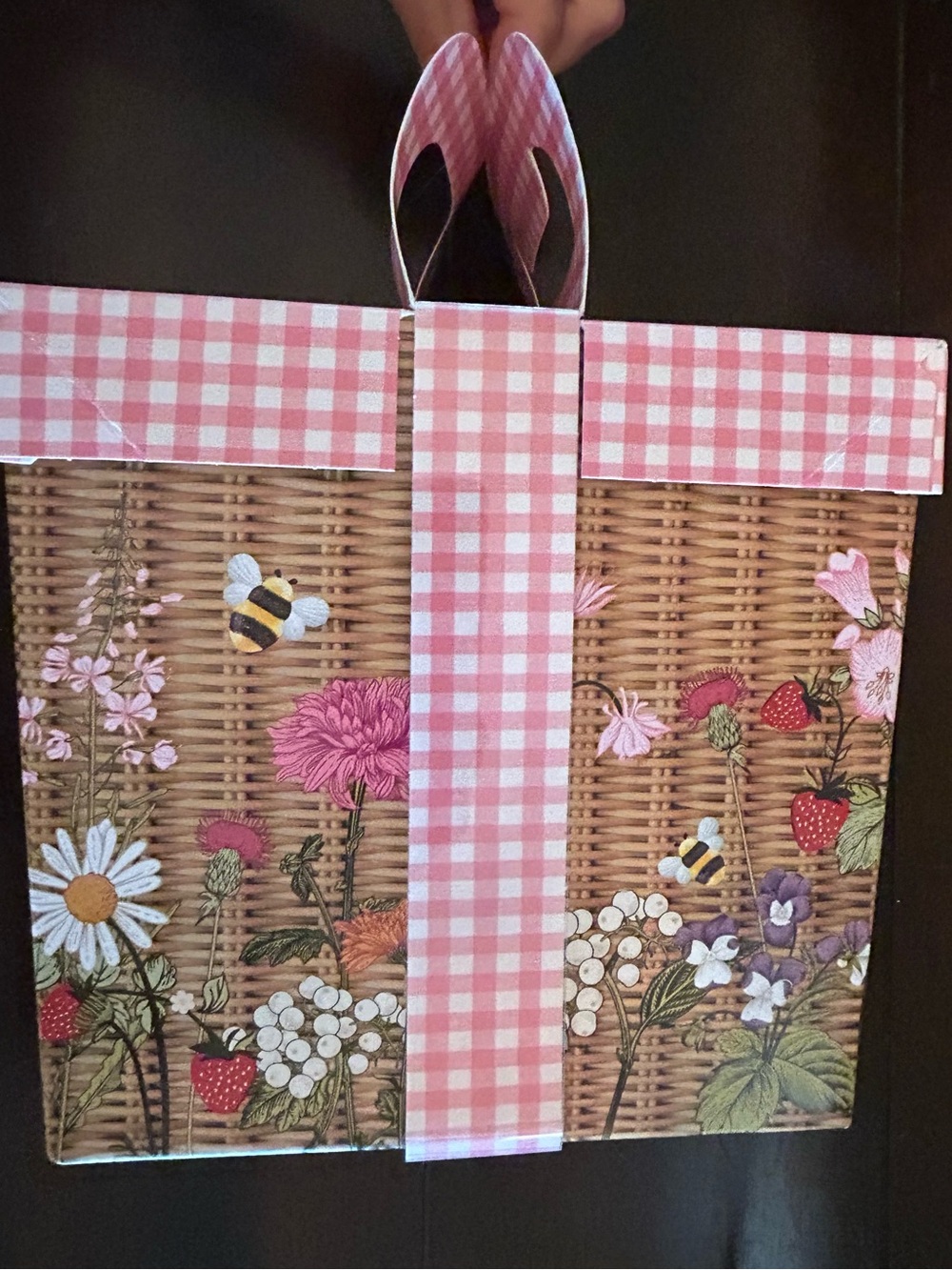 Bath & Body Works Pink Gingham Gift Set with Floral Candle & Fragrance All new. - Picture 5 of 12